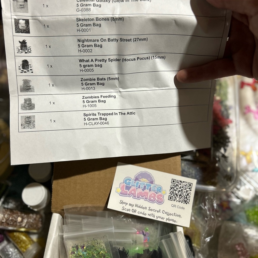 🖼️ Epoxy resin mixed supplies and molds - Picture 9 of 9